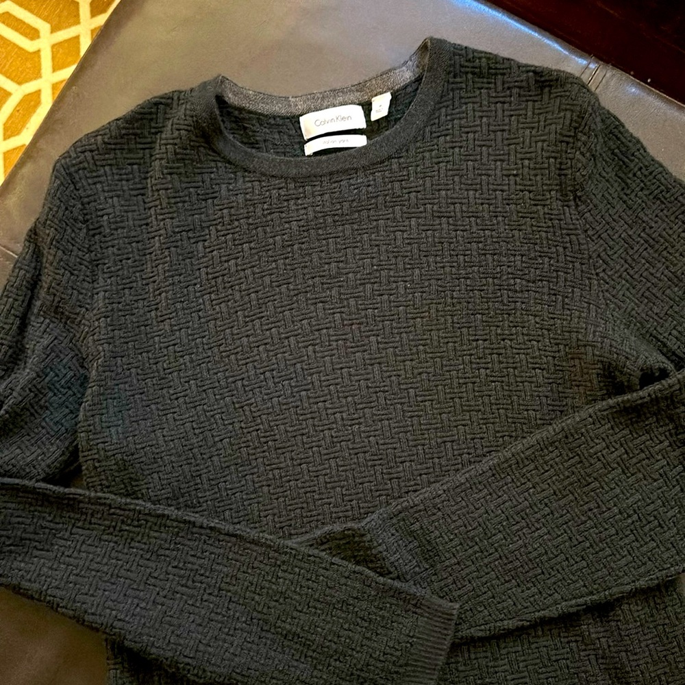 Calvin Klein small medium long sleeve sweater black